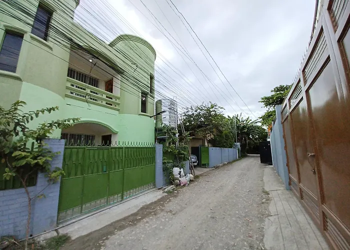 아파트 Spacious 2-storey Family Near Sm Seaside And Ocean Park - 2 Wifi Main Backup 세부