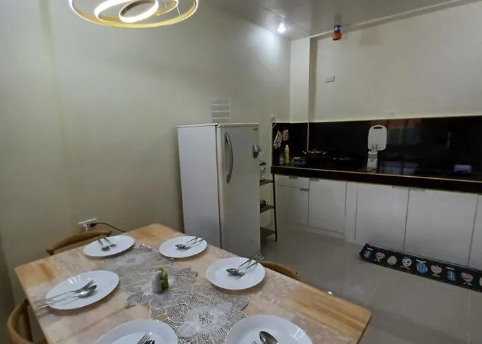 Spacious 2-storey Family Near Sm Seaside And Ocean Park - 2 Wifi Main Backup
